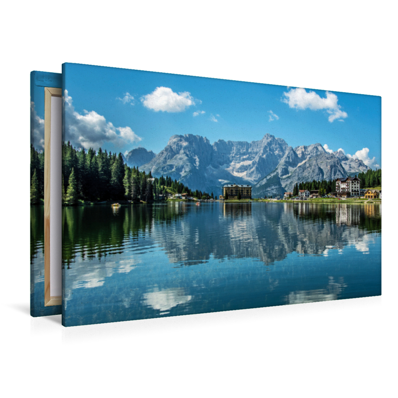 Die Dolomiten spiegeln sich im Misurinasee