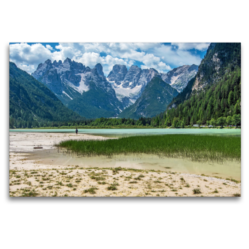 Blick zum Dürrensee und zur Cristallogruppe in den Dolomiten