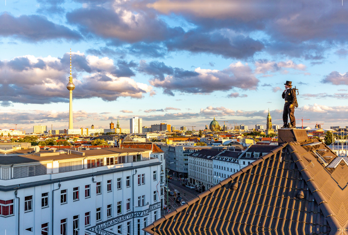 Schornsteinfeger am Berliner Fernsehturm