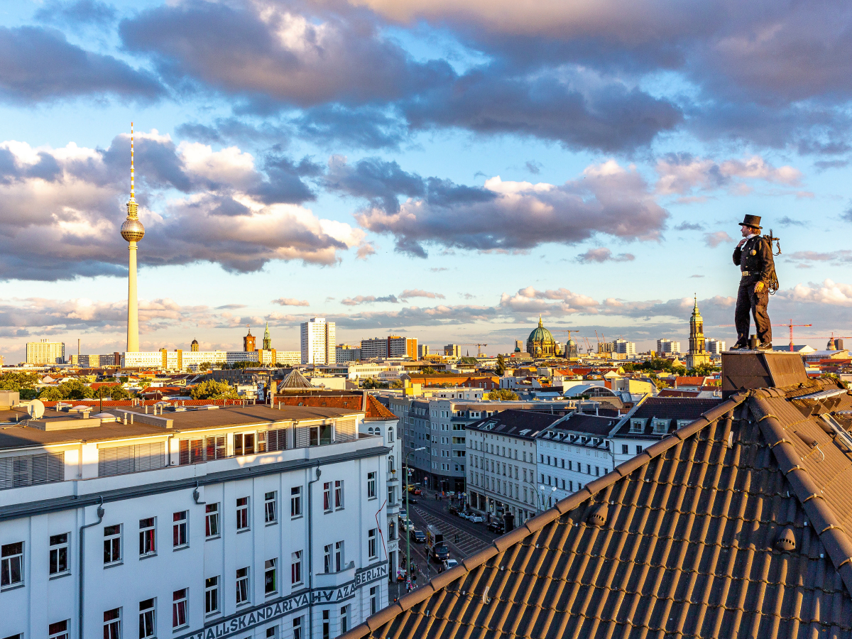 Schornsteinfeger am Berliner Fernsehturm