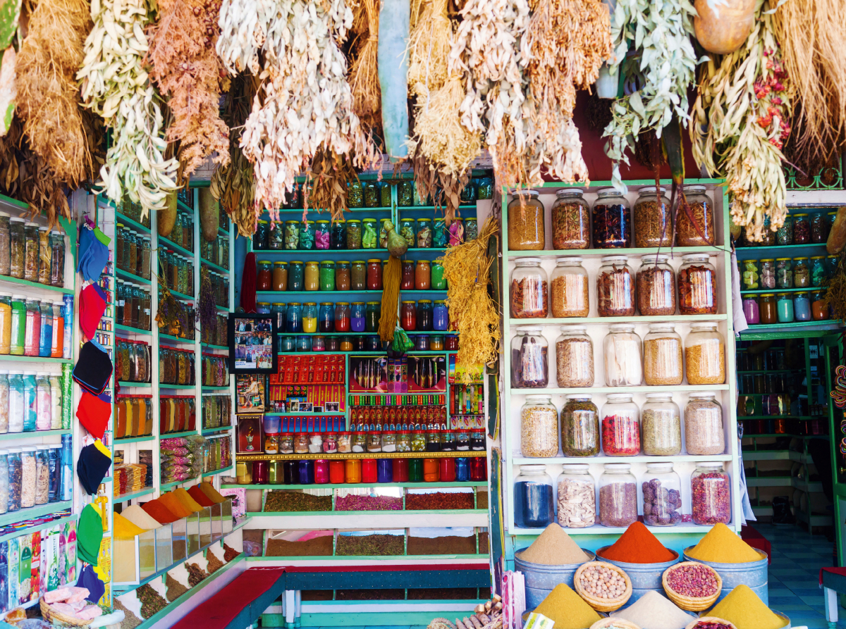 Gewürzstand in den Souks von Marrakesch