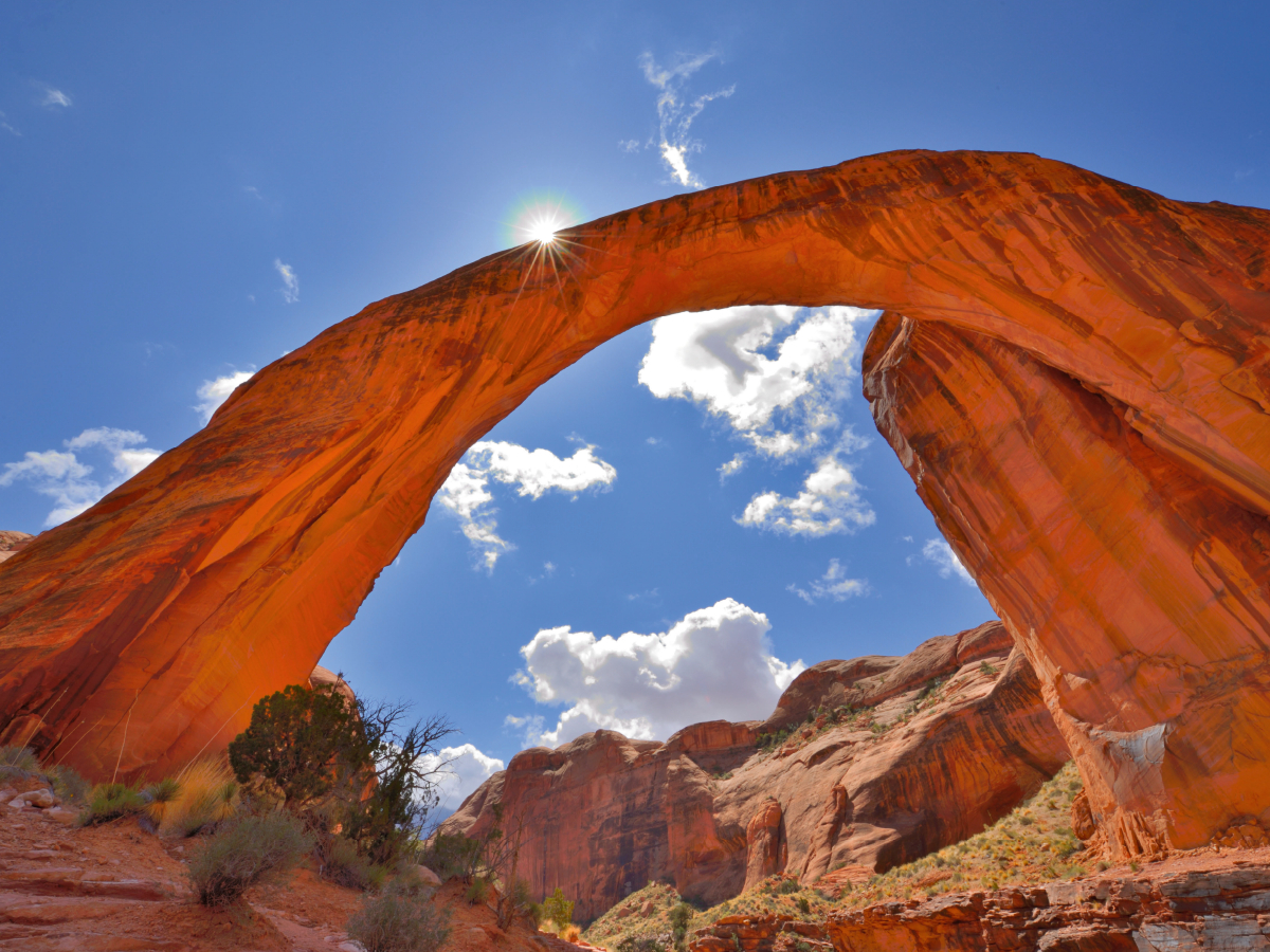 Rainbow Bridge, Lake Powell, Glen Canyon National Rec. Area, Arizona,USA