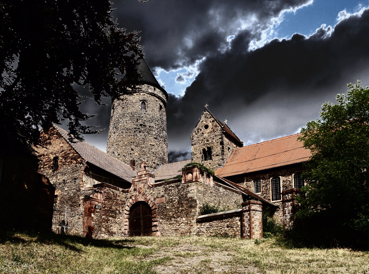 Burg Hohenthurm im Saalekreis in Sachsen-Anhalt