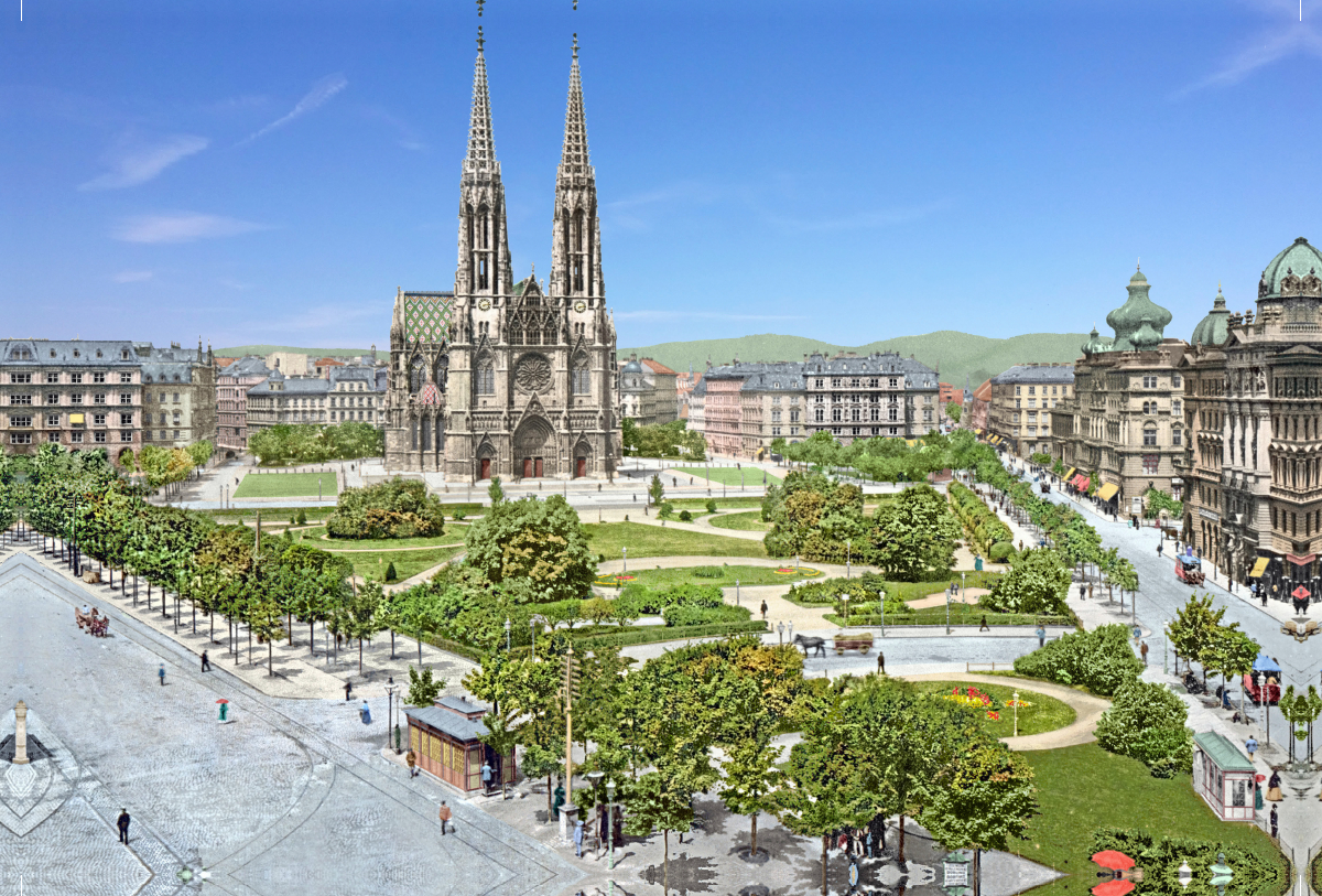 Wien - Maximilianplatz mit Votivkirche