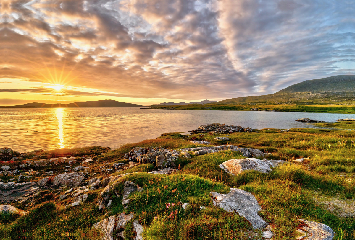 Sonnenuntergang in Schottland auf den Äußeren Hebriden auf der Isle of Harris