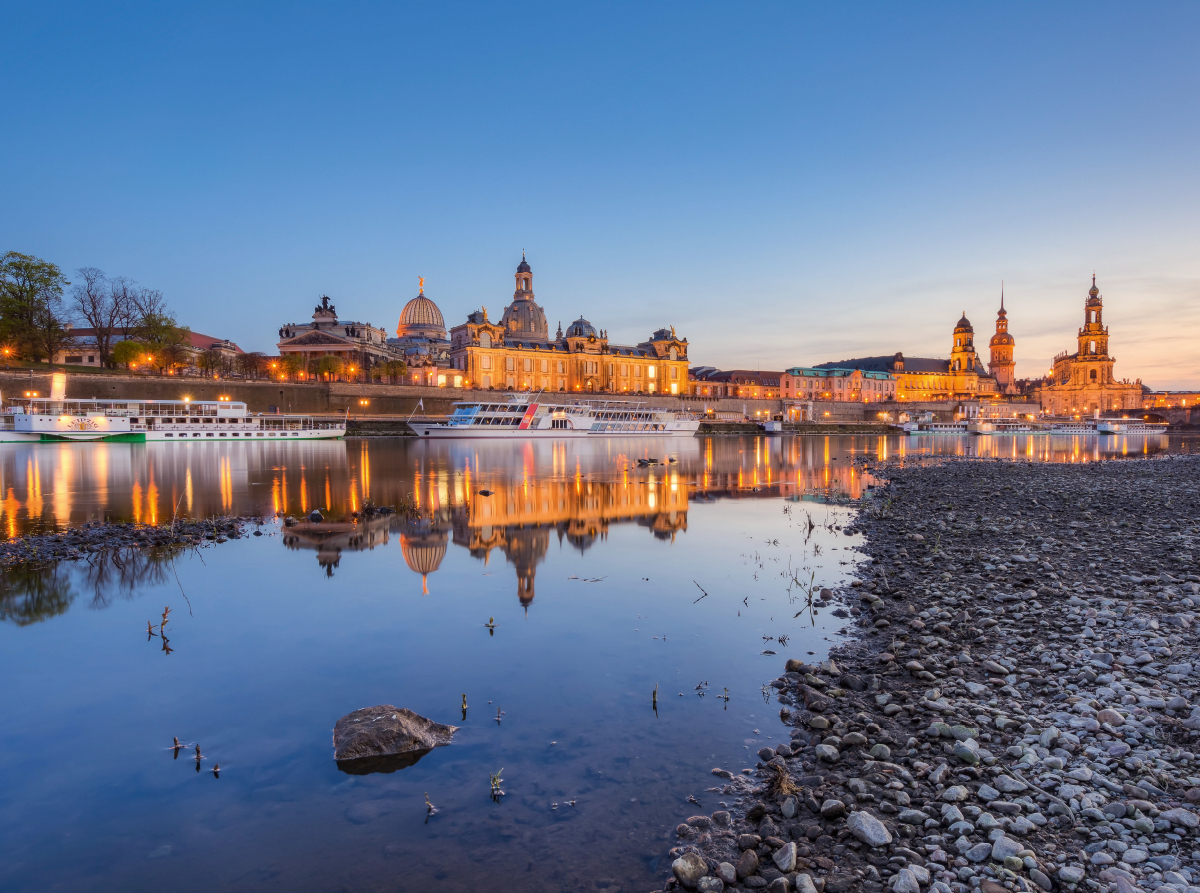 Am Elbufer in Dresden