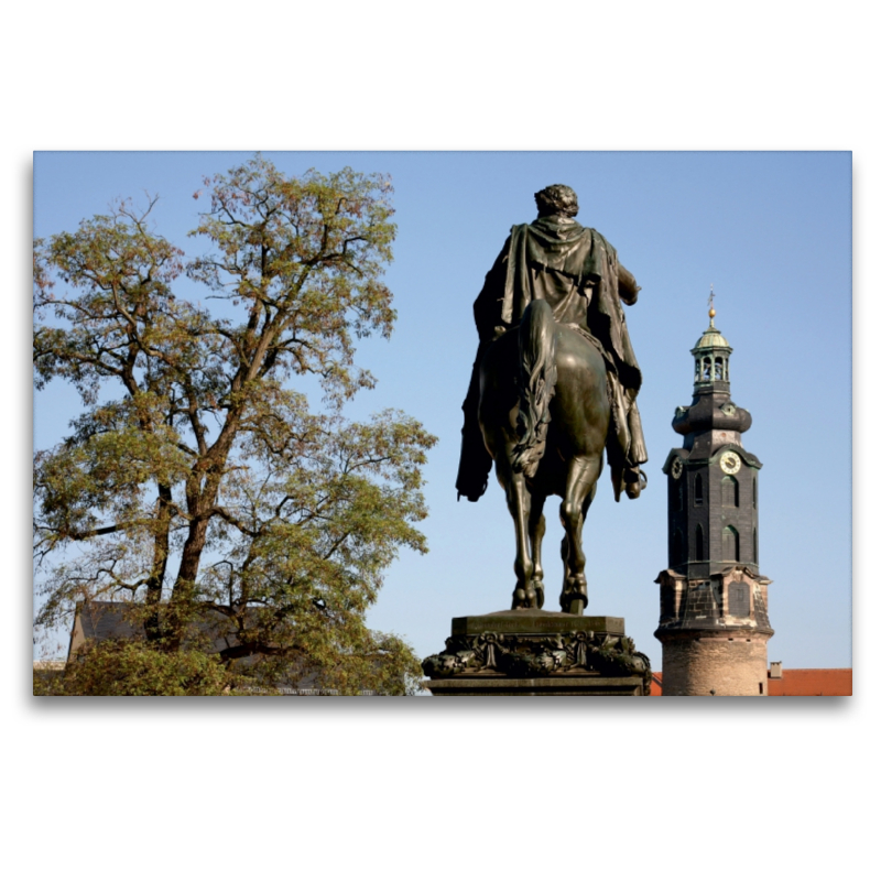 Carl-August-Denkmal und Schloßturm in Weimar