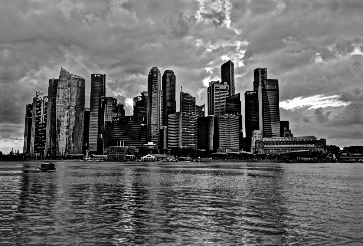 Singapur Skyline in schwarz weiß