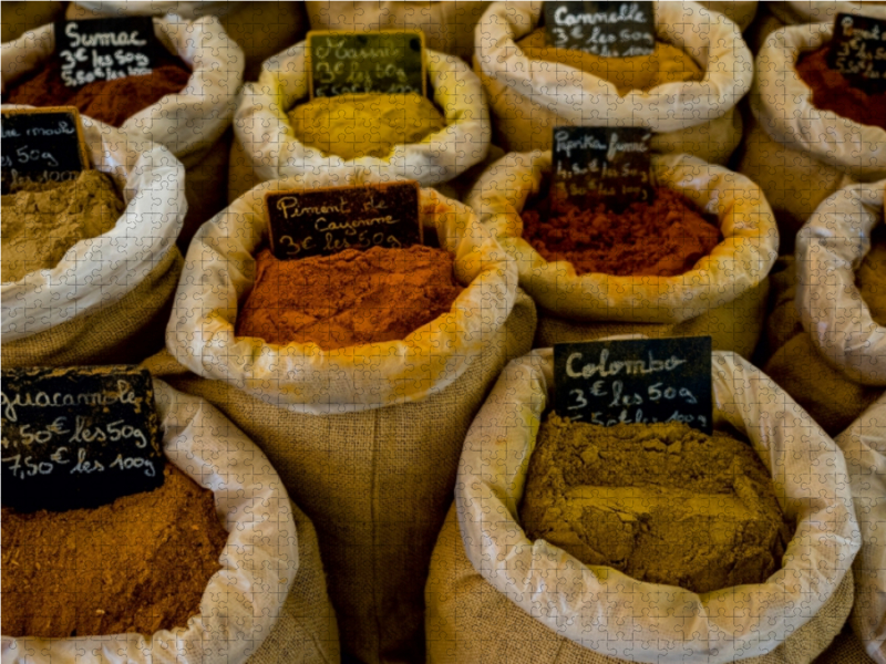 Provence - Gewürze auf dem Markt von Goult