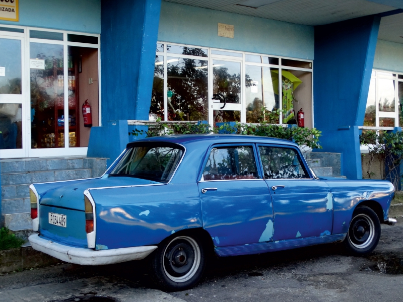 Ein Motiv aus dem Kalender  'Auto-Legenden - PEUGEOT 404'