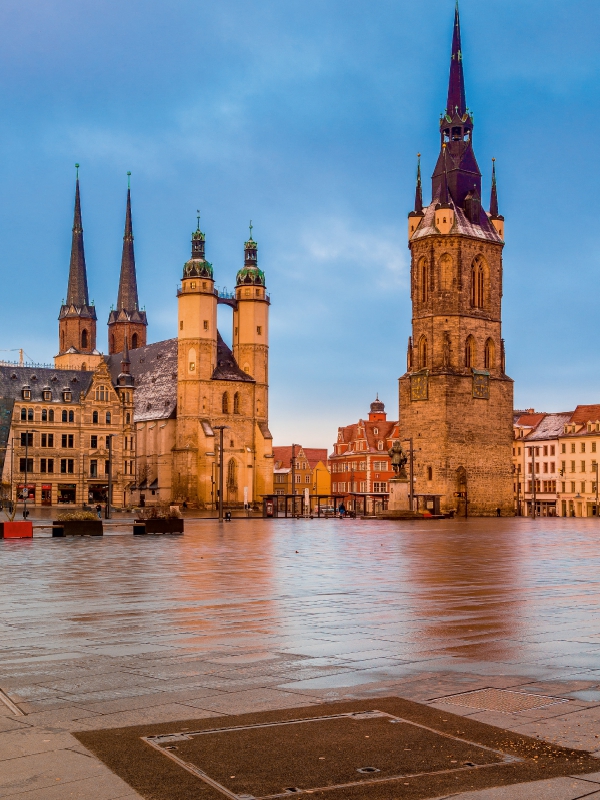 Halle am Morgen