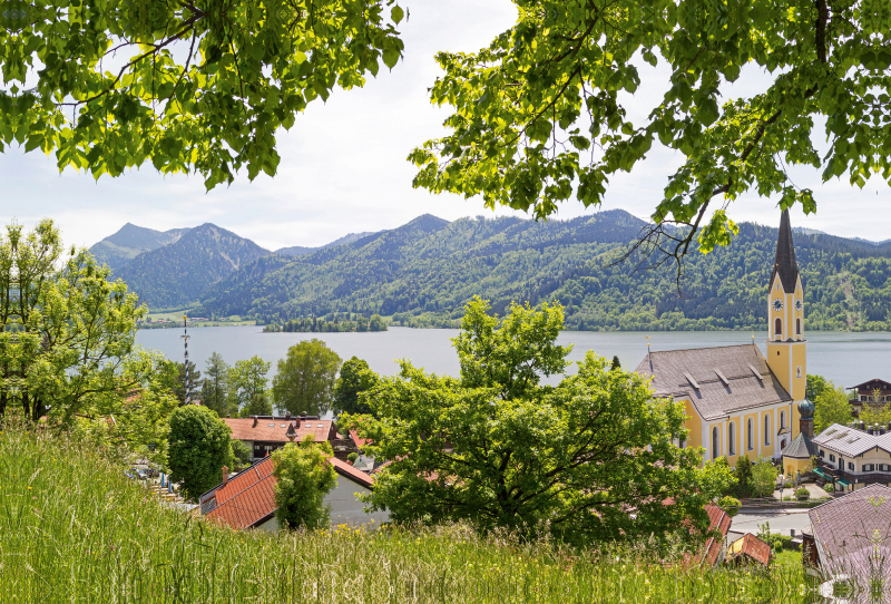 Frühlingslandschaft am Schliersee