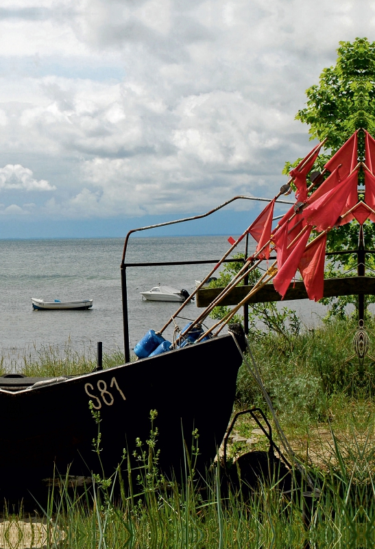 Fischerboot am Göhrenner Strand