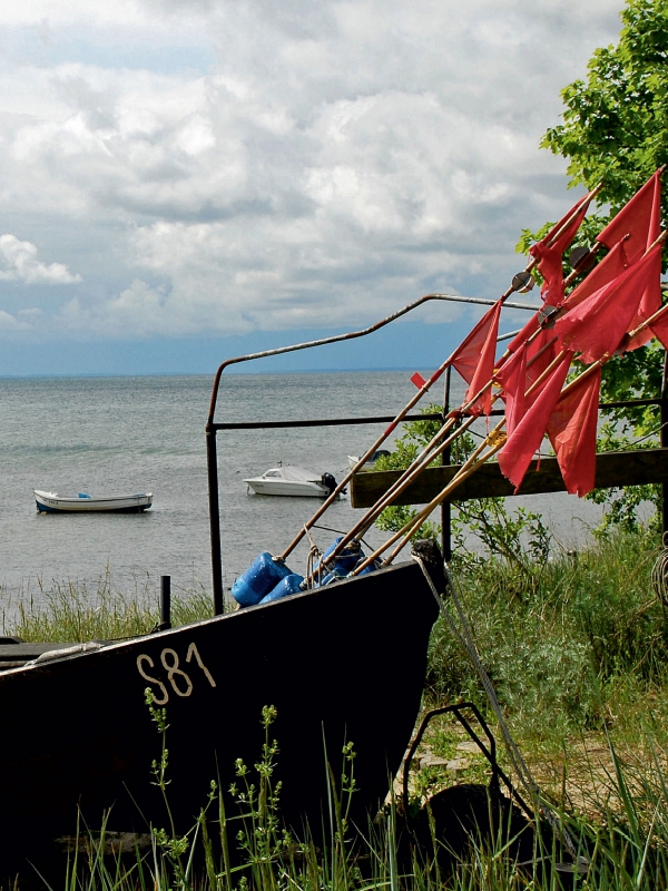 Fischerboot am Göhrenner Strand