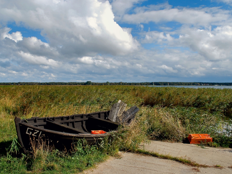 Sonne und Wolken am Bodden auf Rügen