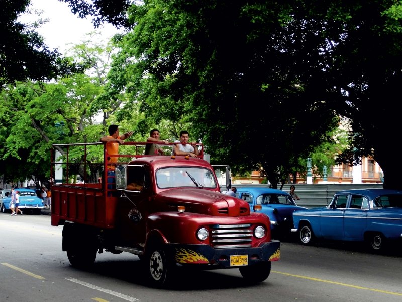 FORD-Truck in Havanna - Ein Motiv aus dem Kalender 'US TRUCKS IN CUBA'