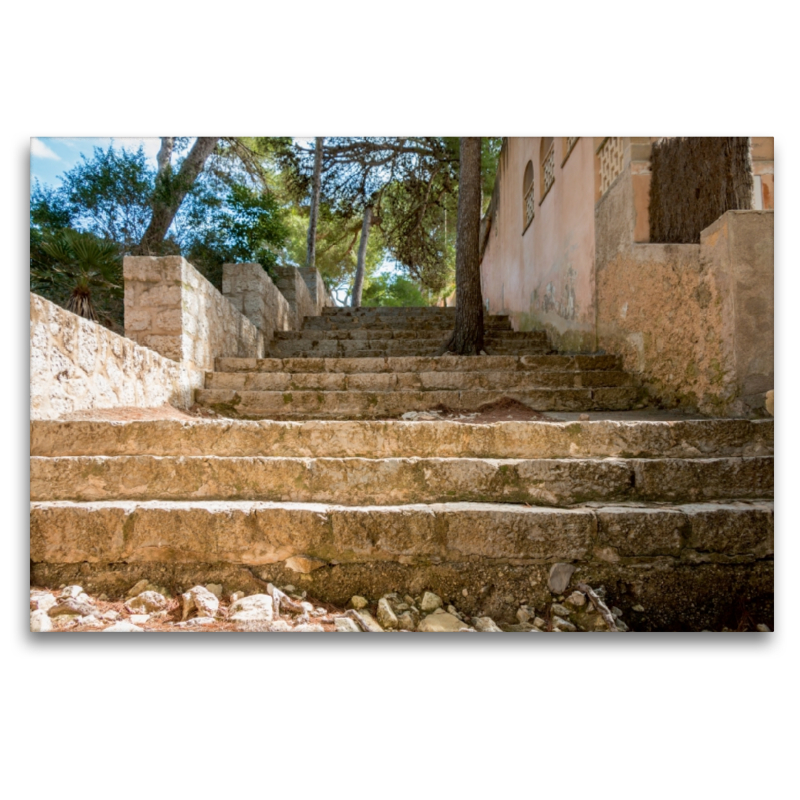 Steintreppe in Cala Rajada im Osten von Mallorca