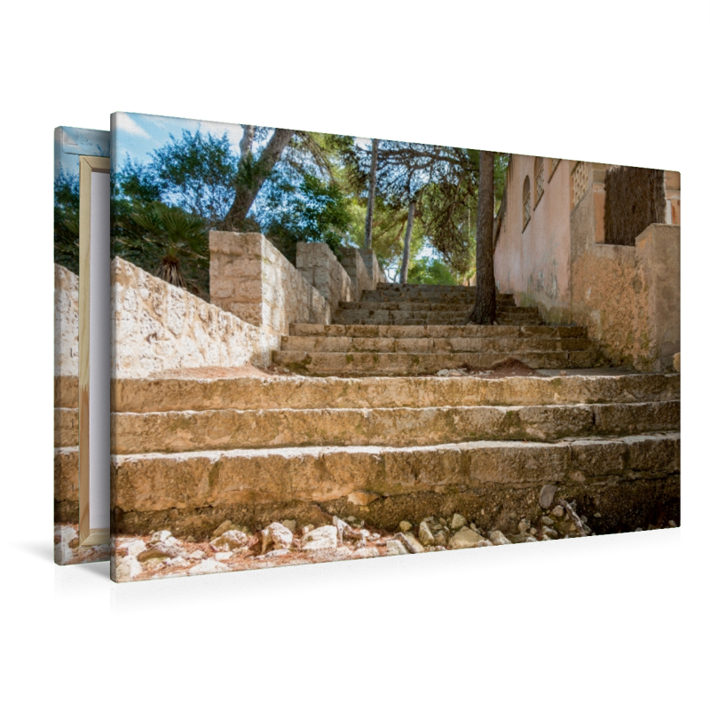 Steintreppe in Cala Rajada im Osten von Mallorca