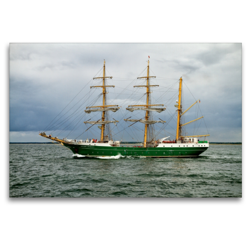 Großsegler 'Alexander v. Humboldt II' auf der Ostsee vor Warnemünde, Hanse Sail 2013