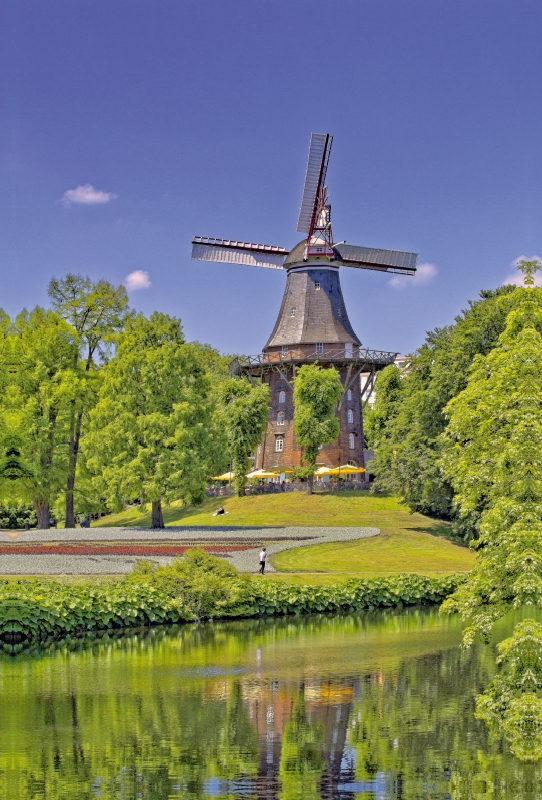 Bremen - Die 100 Jahre alte Mühle in den Wallanlagen