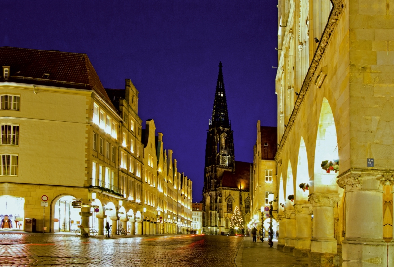 Münster - Der Prinzipalmarkt, im Hintergrund die St. Lamberti-Kirche