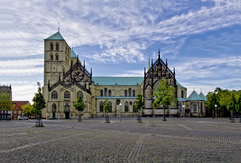 Münster - Der St. Paulus-Dom ist in seiner heutigen Gestalt ein Werk des 13. Jahrhunderts