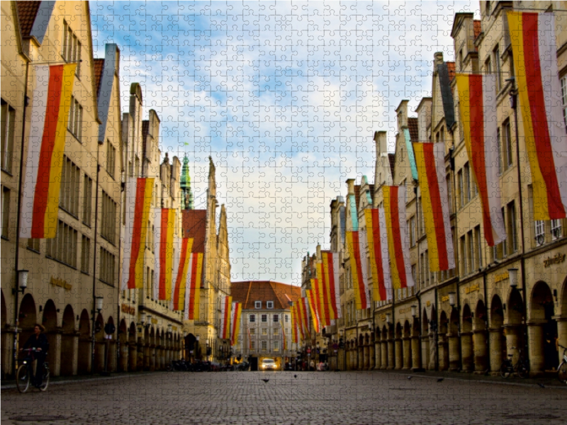 Münster - Prinzipalmarkt, der Platz mit den charakteristischen Giebelhäusern und Bogengängen.