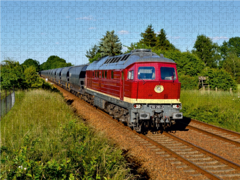 132 293 mit einem Getreidezug bei Medewitz (OL) am 06.06.2016