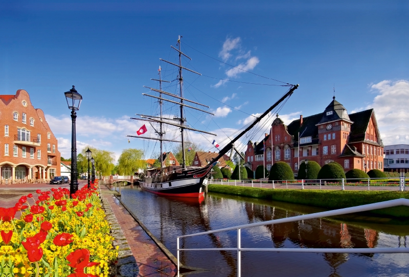 Rathaus Papenburg und Brigg Friederike