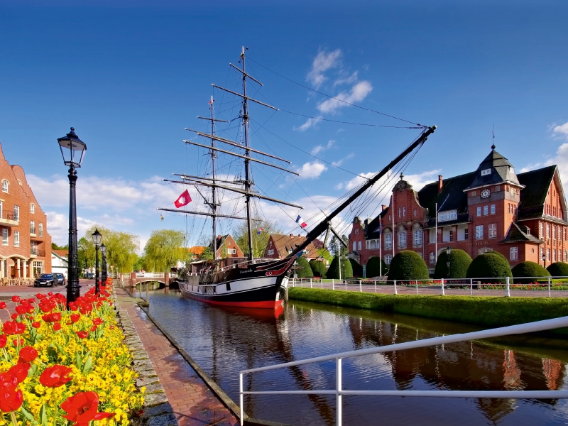 Rathaus Papenburg und Brigg Friederike