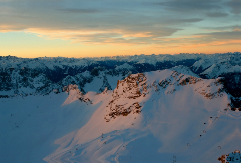 Ausblick von der Zugspitze früh am Morgen