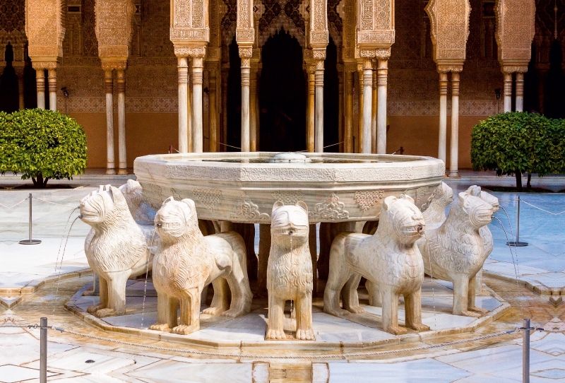 Löwenbrunnen in der Alhambra, Granada, Spanien