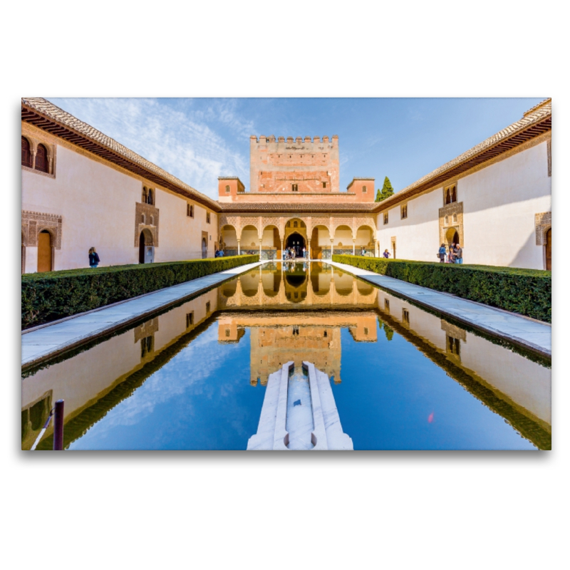 Comares Palast mit Myrtenhof in der Alhambra, Granada, Spanien