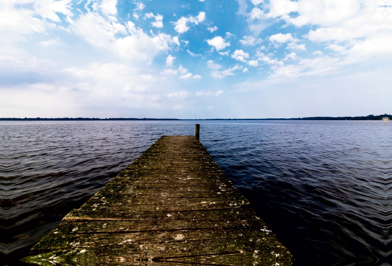 Holzsteg ins Zwischenahner Meer