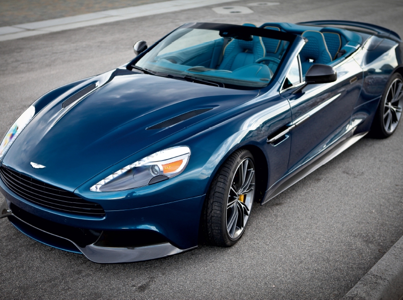 Aston Martin Vanquish Volante