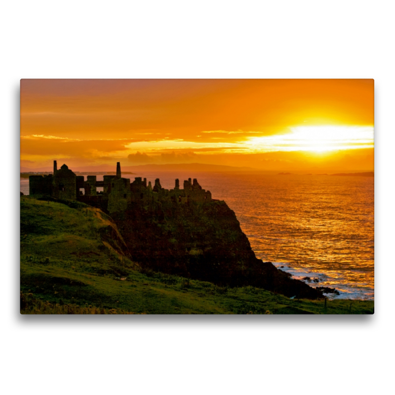 Sehnsucht Irland - Dunluce Castle im County Antrim bei Sonnenuntergang