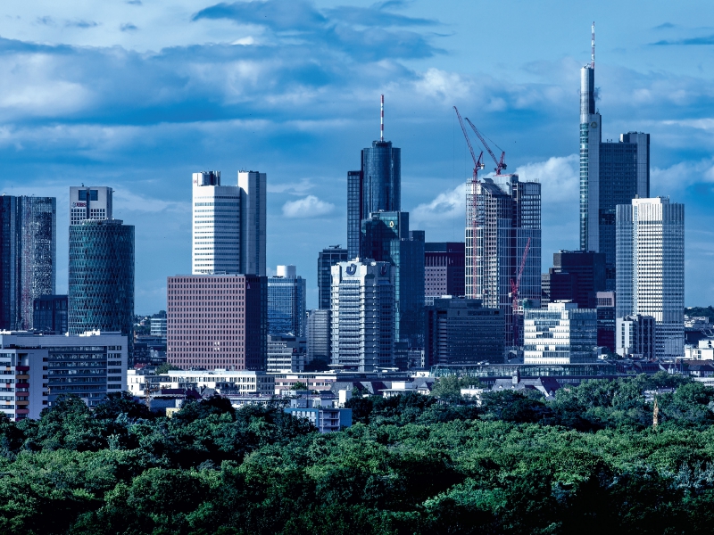 Blick vom Wäldchestag auf die Skyline