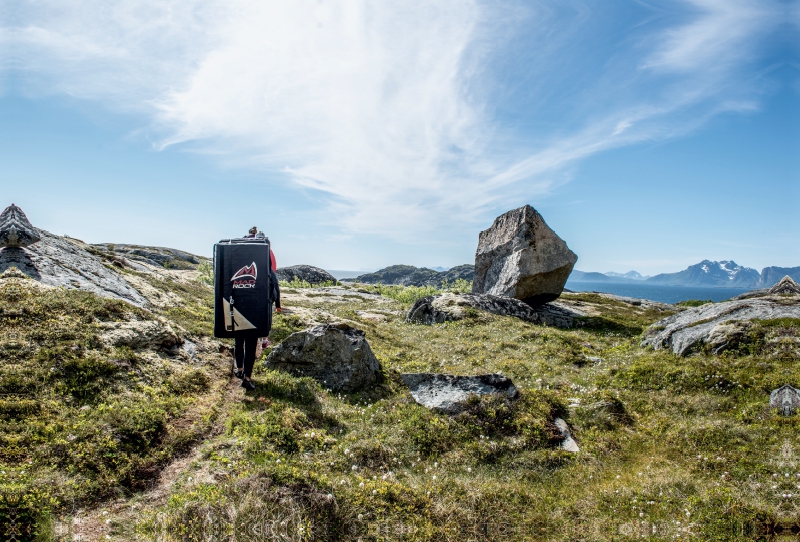 bouldern in Henningsvaer, Lofoten,