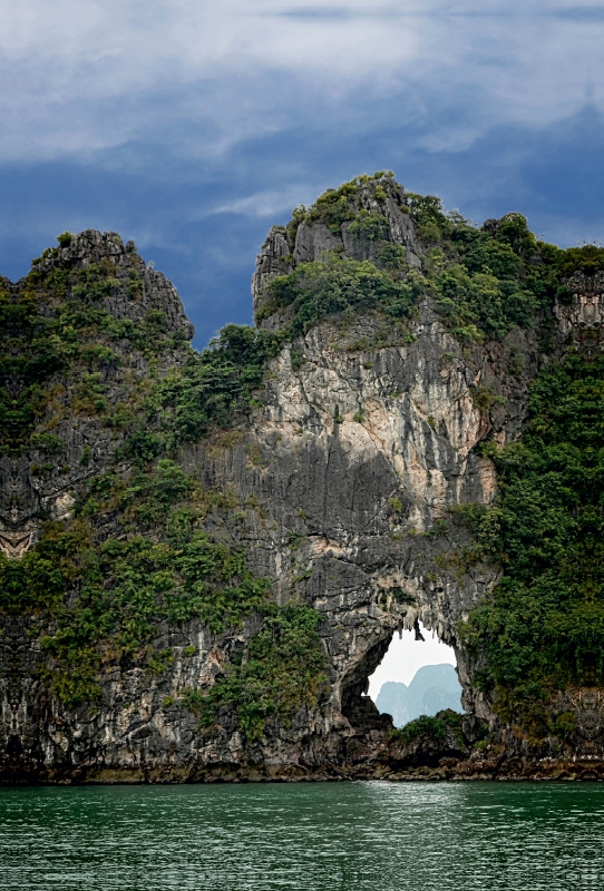 Karstformationen in der Ha Long Bucht