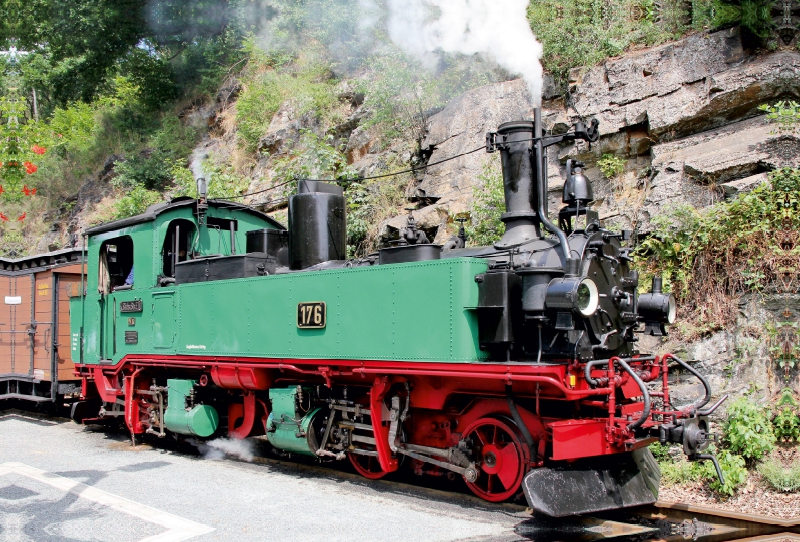 Traditionslok sä. IV K auf der Weißeritztalbahn