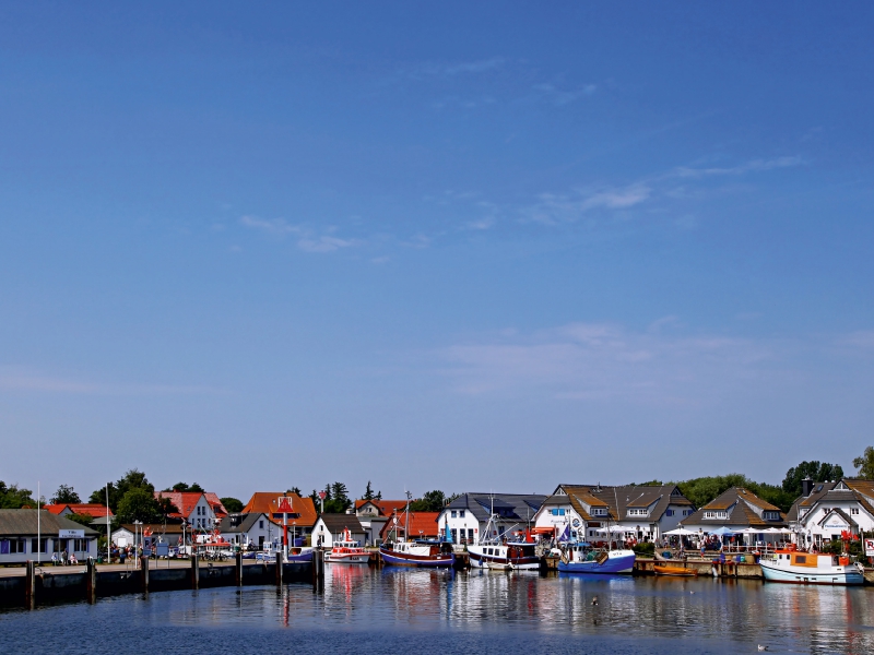 Hafen von Hiddensee