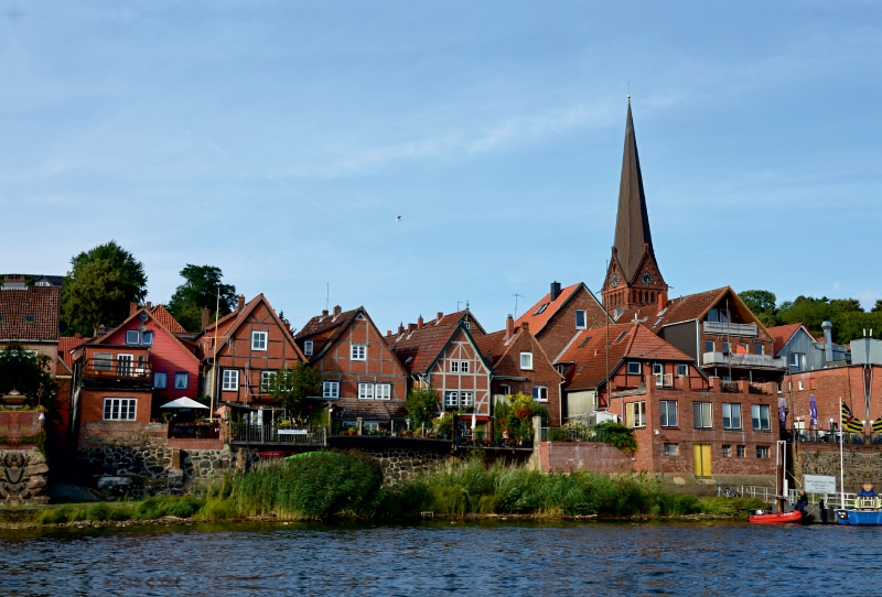 Lauenburg von der Elbe aus