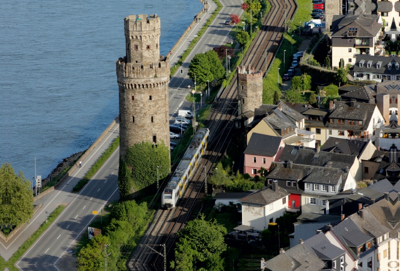 Mittelrheinbahn auf der Stadtmauer Oberwesel