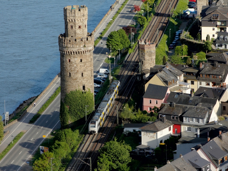 Mittelrheinbahn auf der Stadtmauer Oberwesel