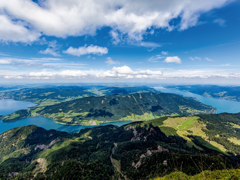 Mondsee und Attersee von der Schafbergspitze aus gesehen