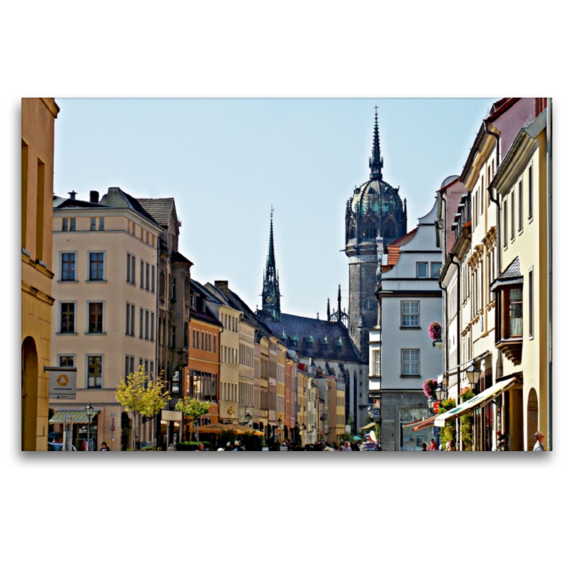 Wittenberg, Blick vom Alten Rathaus durch die Coswiger Straße auf die Schlosskirche