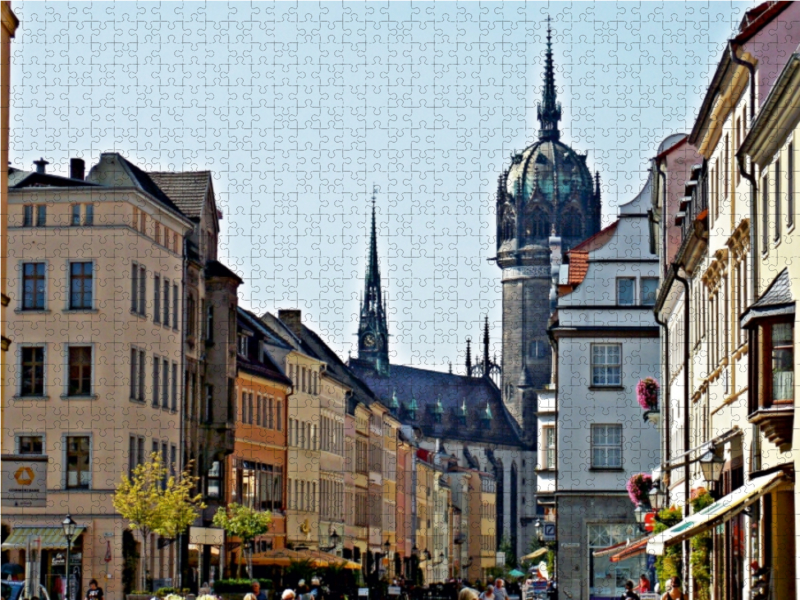 Wittenberg, Blick vom Alten Rathaus durch die Coswiger Straße auf die Schlosskirche