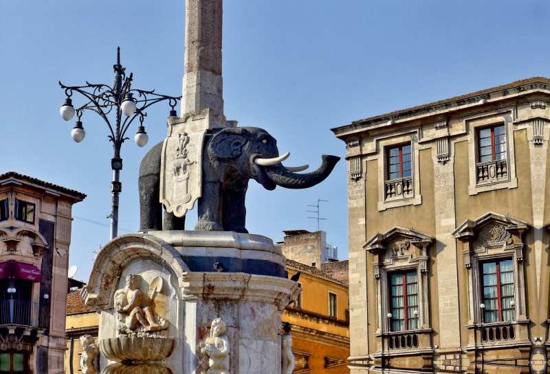 Catania, Elefantenbrunnen auf der Piazza del Duomo