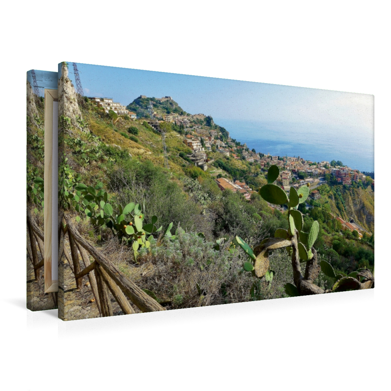 Blick vom Bergdorf Castelmola auf Taormina