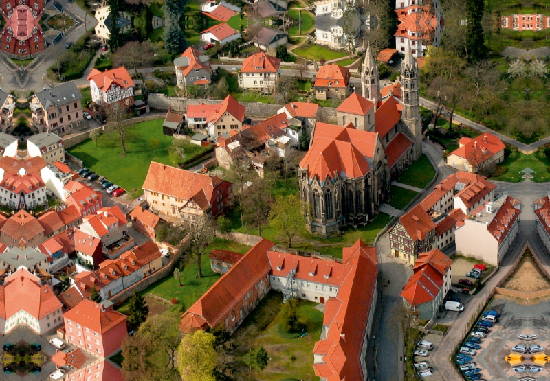 Ensemble: Liebfrauenkirche - Kloster - Prinzenhof - Papiermühle und Teile der alten Stadtmauer